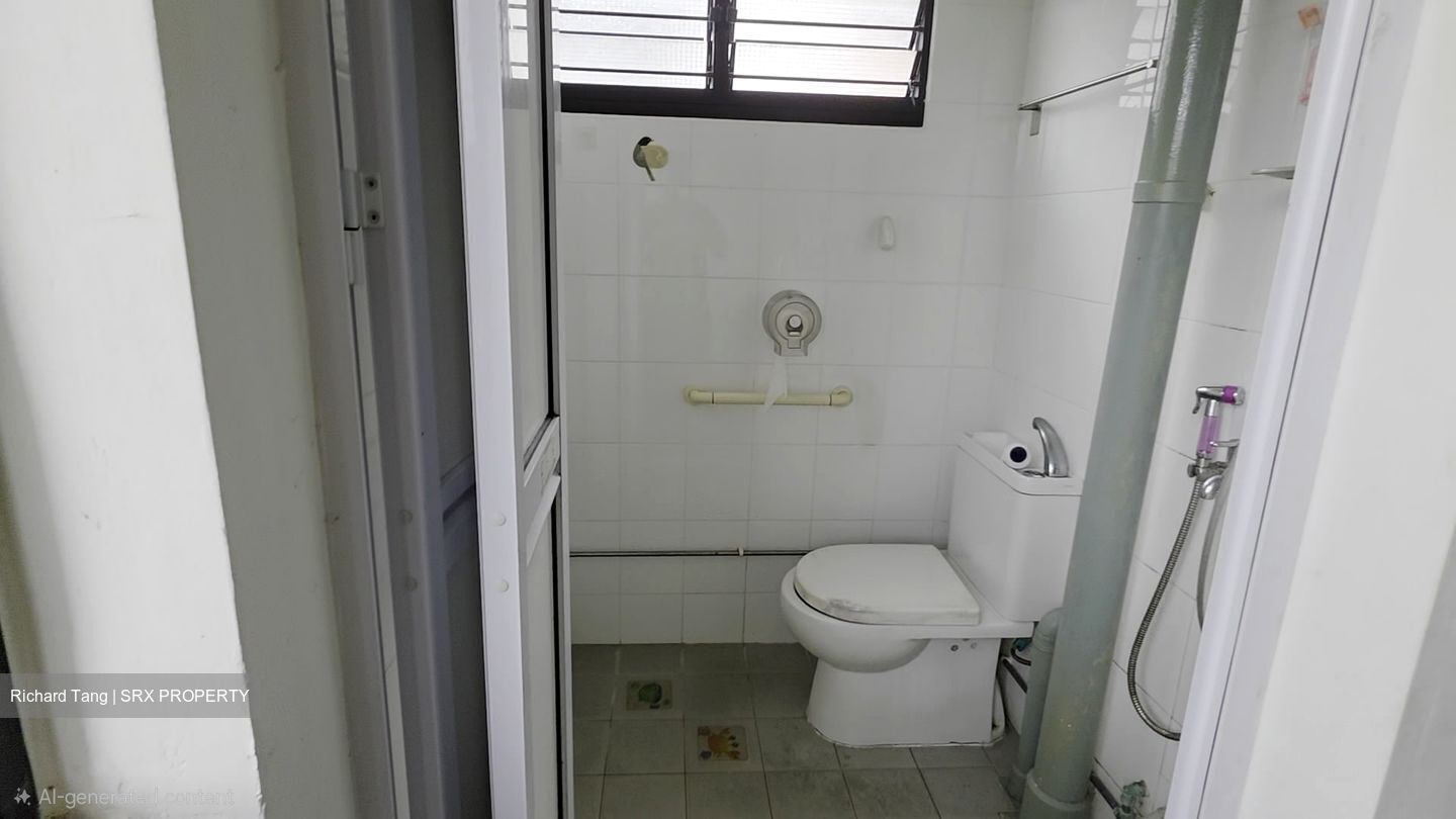 Blk 101 Chong Pang City (Yishun), HDB 3 Rooms #490450321